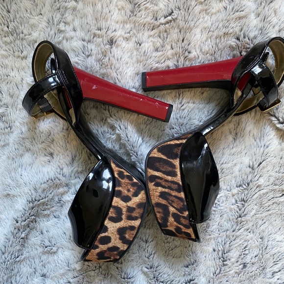 Red and Cheetah Print Heels Pumps - Picture 3 of 5